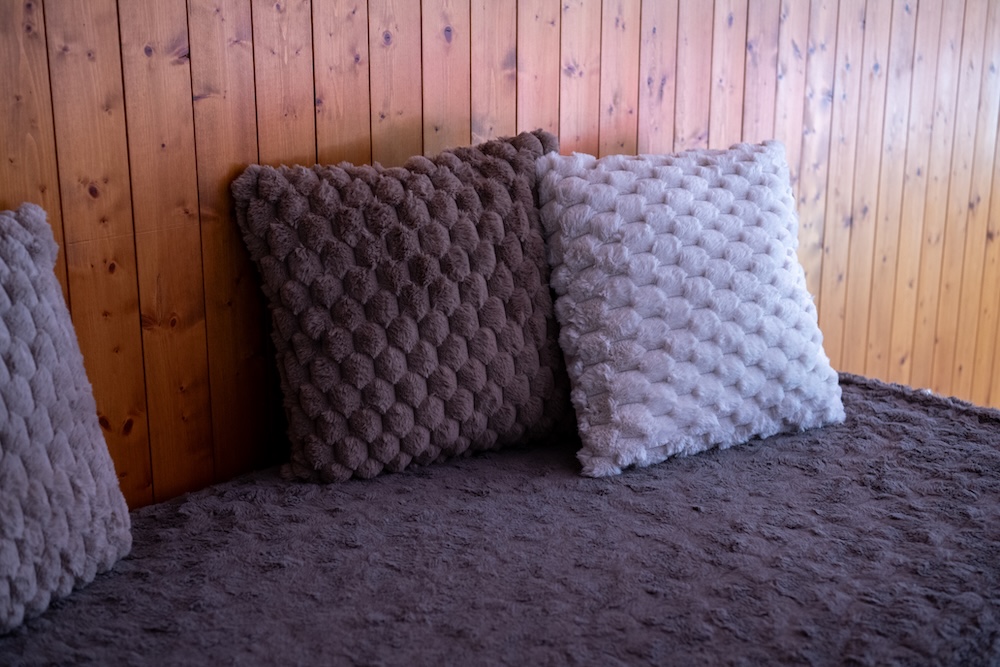 Le Vieux Valais & Aftersky